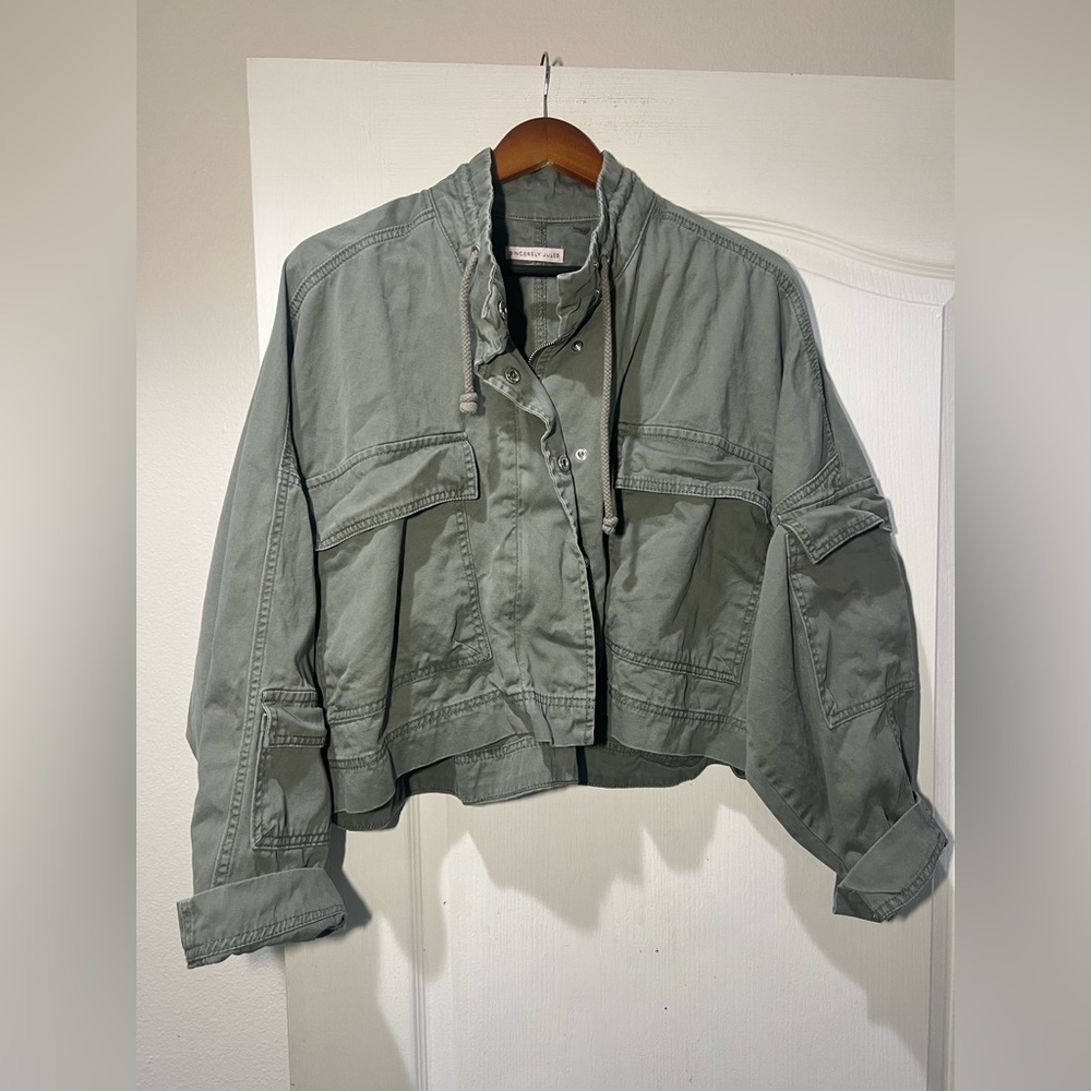 Sincerely Jules Women’s Cropped Utility Jacket size L